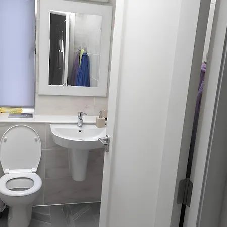 New House, Private In A Peaceful Neighborhood Kwatera prywatna