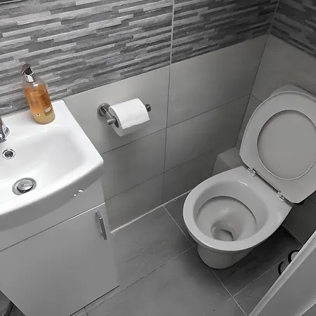 New House, Private In A Peaceful Neighborhood *